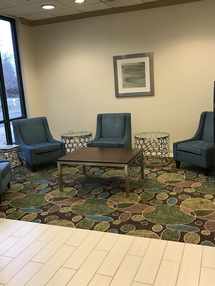 Hotel & By Ihg Bolingbrook