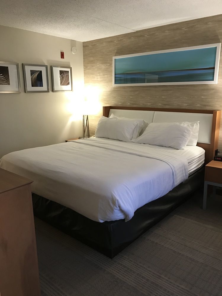 Hotel & By Ihg 3*