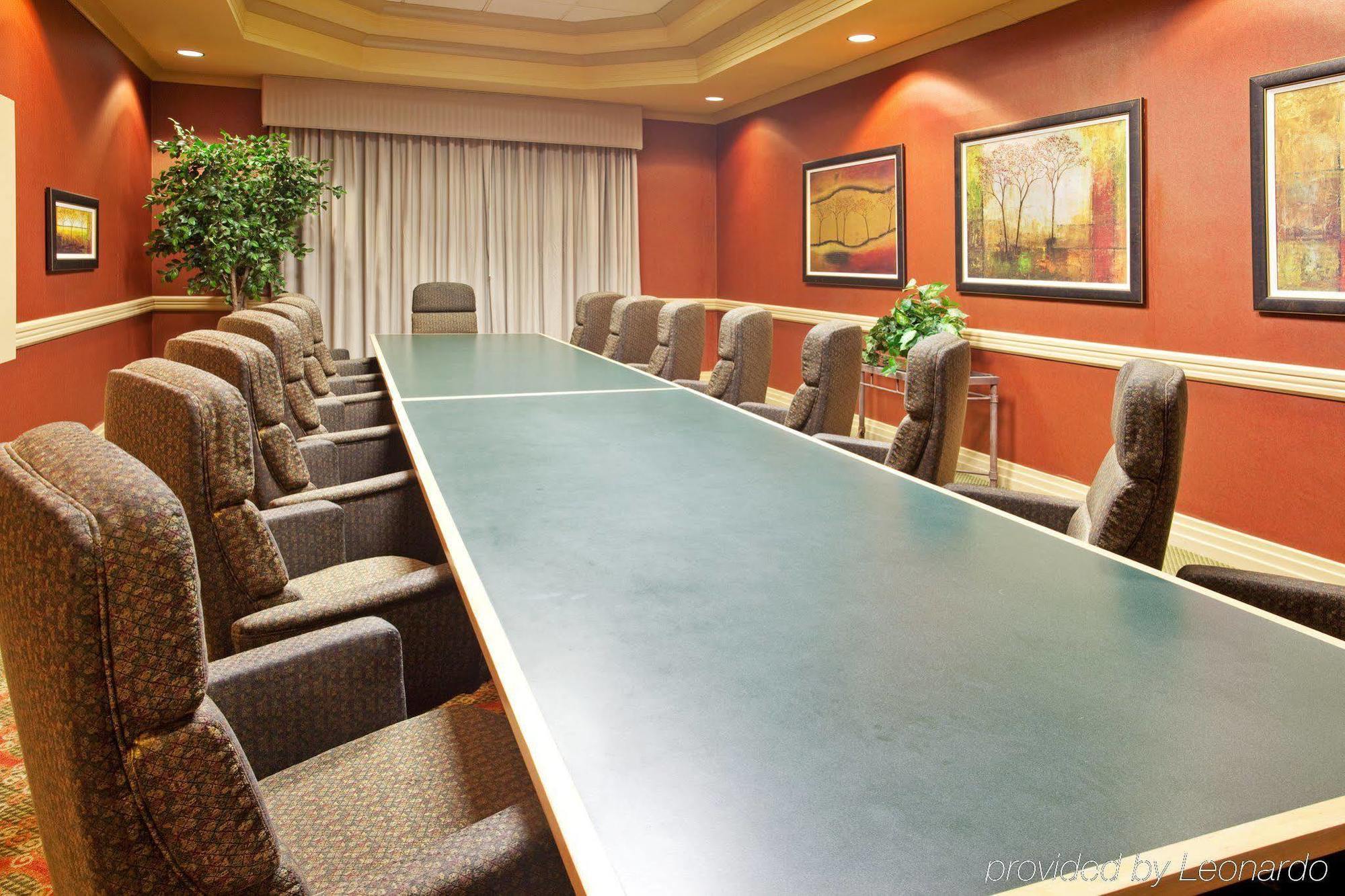 & By Ihg Bolingbrook