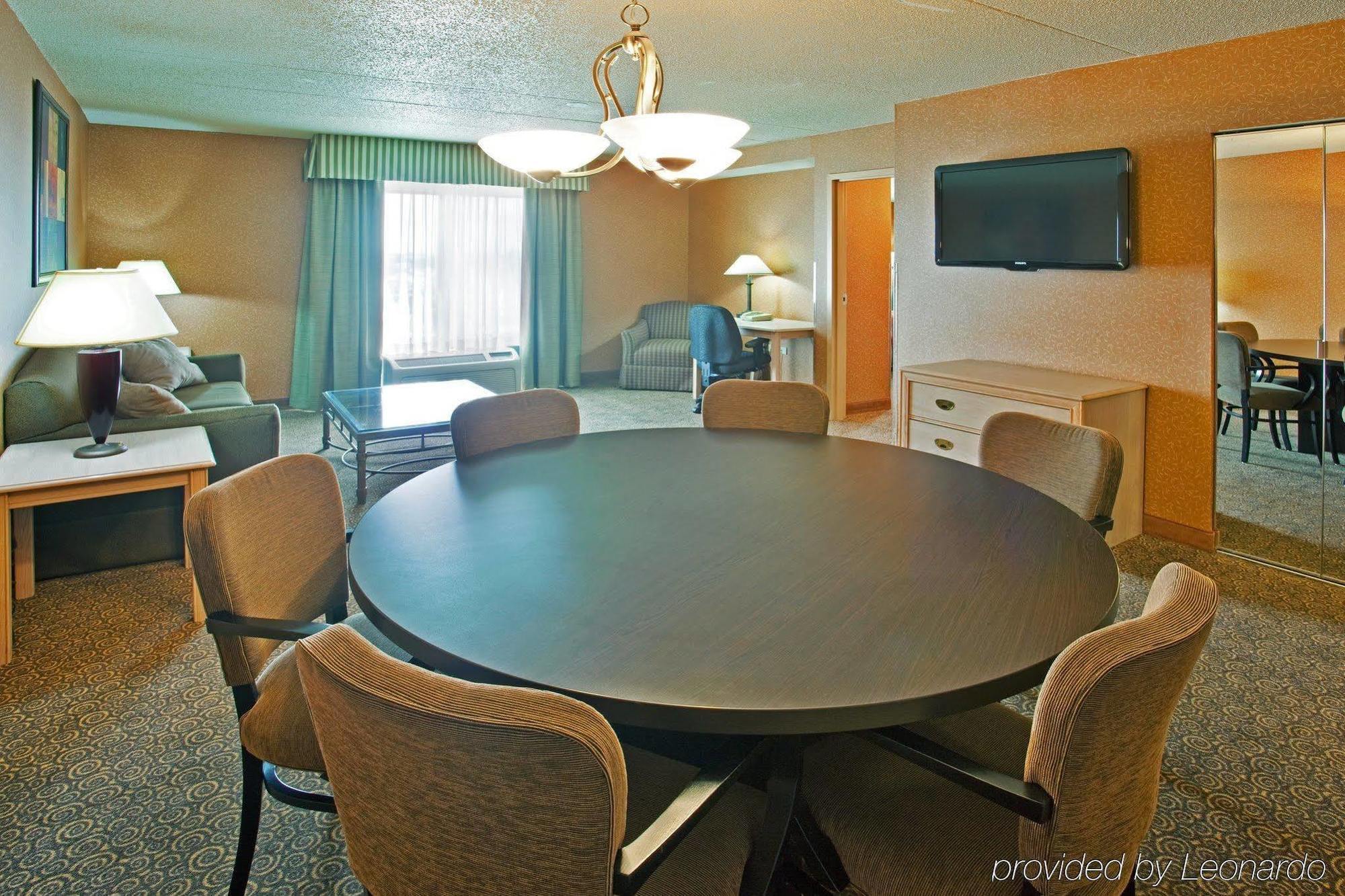 Hotel & By Ihg