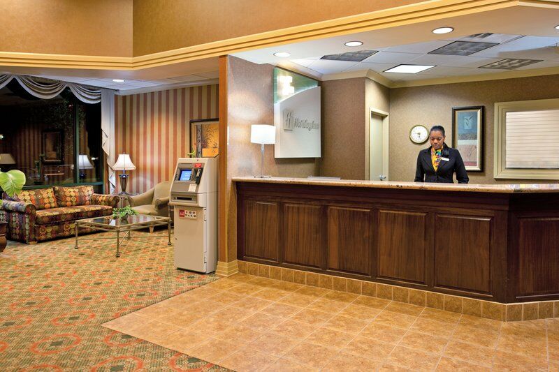 Hotel & By Ihg Bolingbrook